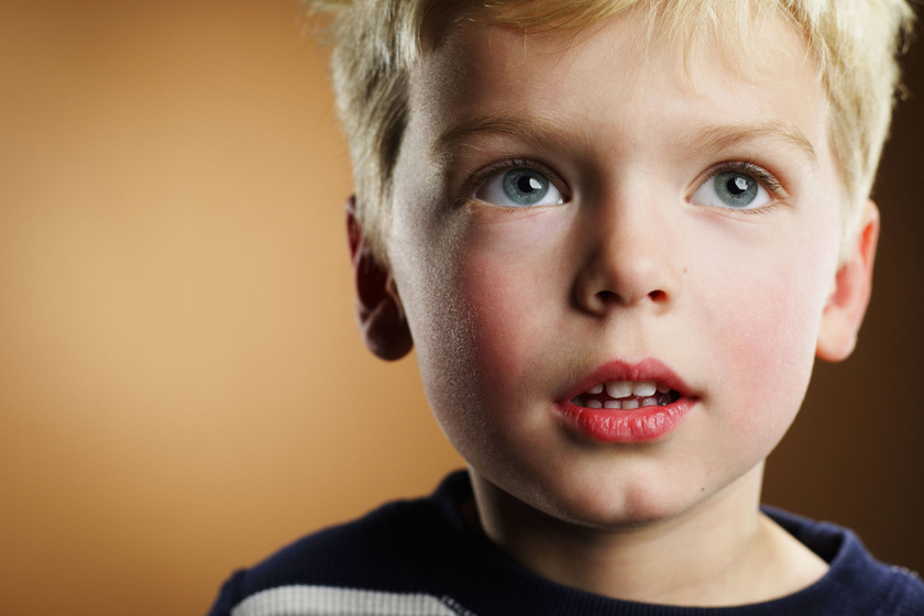 Folyton nyitott szájjal lélegzik a gyerek? Komoly betegséget is jelezhet