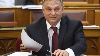 Vona Orbánnak: Ön egy kiégett kommunista lett