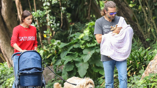 Irina Shayk és Bradley Cooper megszellőztette kisbabáját