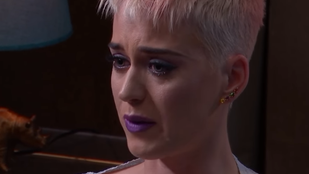 Katy Perry sírva beszélt arról, hogy öngyilkos akart lenni