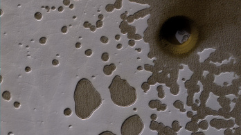 Gondolkodóba estek a NASA tudósai a most felfedezett marsi lyuk láttán