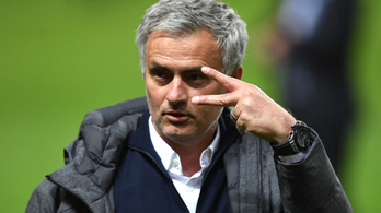 Adócsalással vádolják José Mourinhót