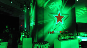 A kormány mégis levetetheti a vörös csillagot a Heinekenről