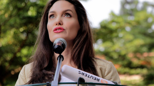 Ne aggódjon, Angelina Jolie továbbra sem tétlenkedik