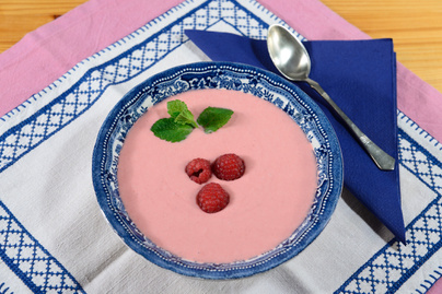 Joghurtos-mentás málnakrémleves - Édes előétel vagy csodás desszert