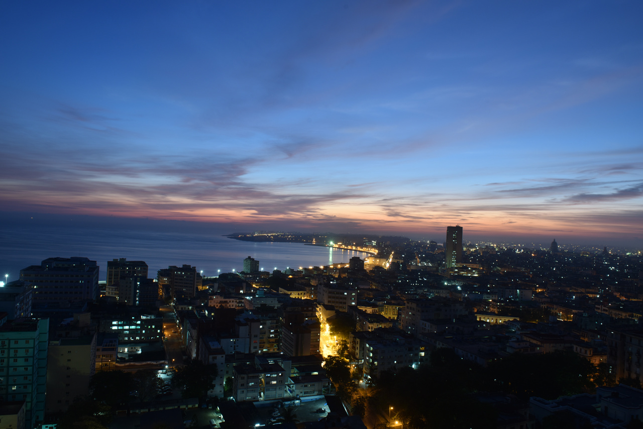 Havannában, azaz teljes spanyol nevén San Cristóbal de La Habanában 2,2 millió ember él.