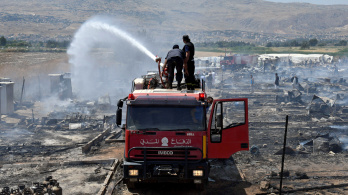 Leégett egy libanoni menekülttábor