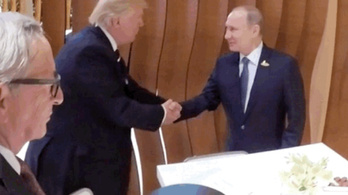 Trump és Putyin túl van azon a bizonyos kézfogáson