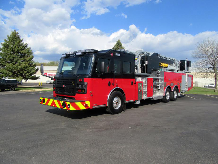 Hagyományos amerikai tűzoltóautókat is gyárt a Rosenbauer