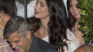Végre látjuk Amal Clooney-t a szülése után