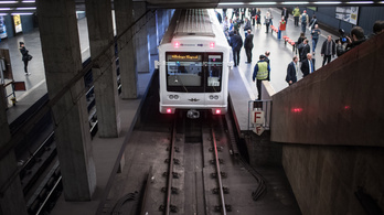 Visszatérnek a forgalomba a felújított metrókocsik