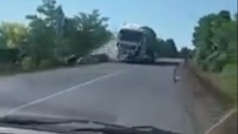 Fáradt autós balesetét videózták Zámolynál