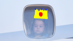 A kétéves Sarolta hercegnősködése a reptéren már most megnyerte a napot