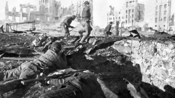 75 éve fordult meg a 2. világháború sorsa