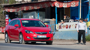 Próba: Opel Astra Sports Tourer (2010)