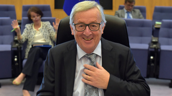 Juncker: Bocsánat, ez a feleségem...Ja, nem, Merkel asszony volt