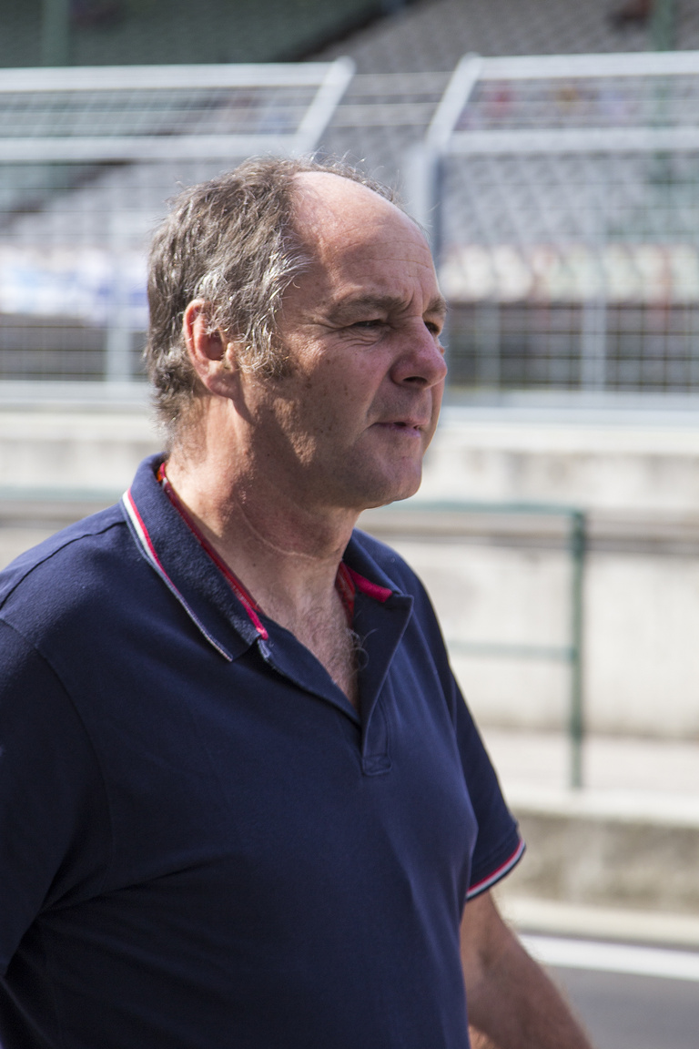 Gerhard Berger, ex F1-es pilóta és jelenlegi DTM-vezér szerdán folyamatosan Auer körül sertepertélt a paddockban és a bokszban egyaránt