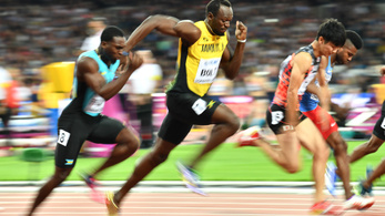 Már az hihetetlen, milyen hosszút lép Usain Bolt, hát még az erő