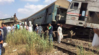 Súlyos vonatbaleset Egyiptomban, 36 halott, 123 sérült