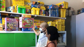 500 doboz legót kaptak a rákos gyerekek egy olasz kórházban