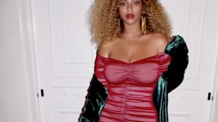 Beyoncé értelmezhetetlen videóval mutatta meg szülés utáni alakját