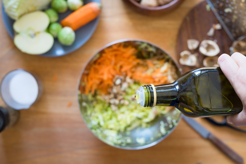 Rákellenes és immunerősítő E-vitamin: 10 növényi olaj, aminek minden konyhában ott a helye