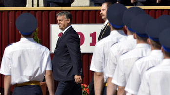 2023-tól csak az lehet vezető közszolga, aki Orbán kedvenc egyetemén végzett