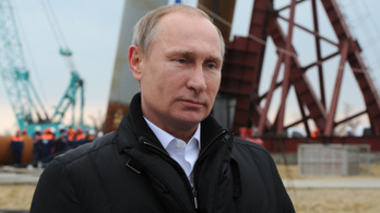 Pofonba szaladt Putyin a krími megahíd építésével