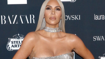 Kim Kardashian reagált a kurválkodós kritikákra