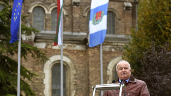 Megvonta a fideszes alpolgármester jogköreit és fizetését a rákospalotai polgármester
