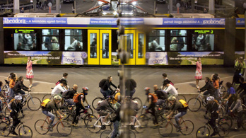 Metrópótlás: repülő villamos vagy kerékpárok?