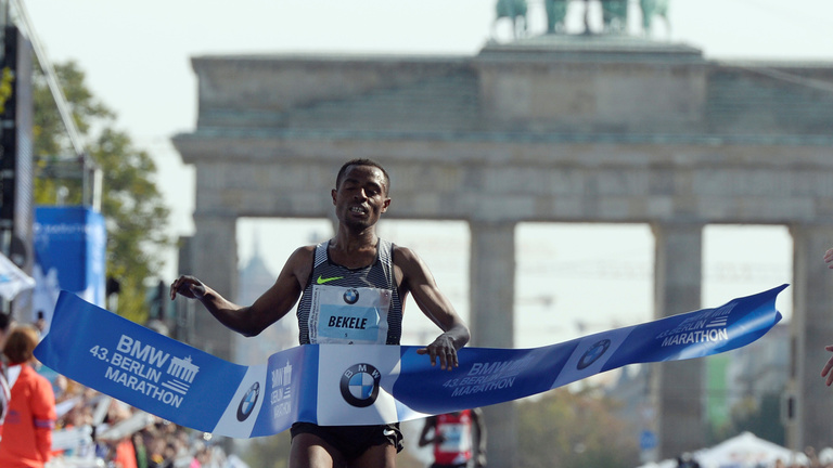 A világcsúcs elszállt, de a maratonok királya nyert Berlinben