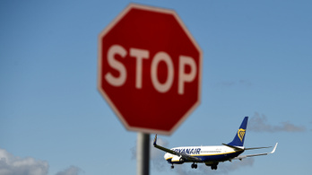 Nem ússza meg a Ryanair, hogy kiszúrt 800 ezer utassal