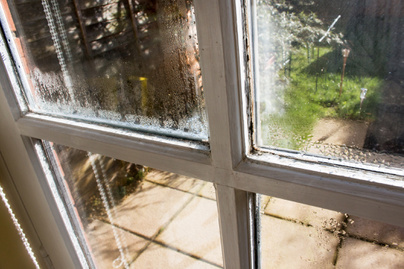 Olcsó szigetelés a régi ablakra: hallottál már a nútmarásról?