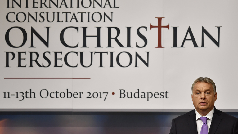 Orbán: Az egész világon ostrom alatt állnak a keresztények