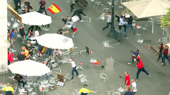 Radikális csoportok székeket dobáltak Barcelonában