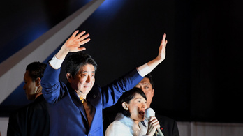 Kétharmadot szerezhet a miniszterelnök Japánban