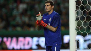 Iker Casillasra is lecsaphat a PSG