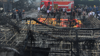 Harminckilencen meghaltak egy indonéziai tűzijátékgyárban