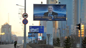 Kazahsztán eldobja a cirill betűket