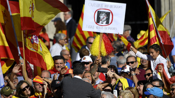 300 ezren vonulnak Katalóniában a spanyol egységért