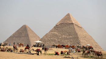 Találtak egy titkos kamrát a gízai nagy piramisban