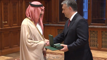 Orbán kitüntette azt a szaúdi herceget, akit most korrupció miatt tartóztattak le