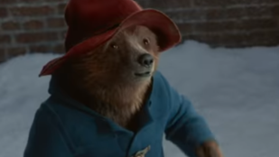 Lúzer Télapóval és Paddington medvével támad az első fontos karácsonyi reklám