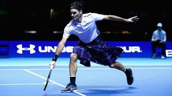 Federer szoknyában is legyőzte Murray-t