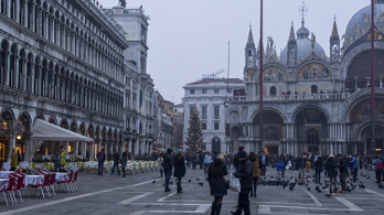 Velence polgármestere beszólt a smucig turistáknak