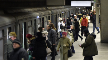 Beszólt az utasoknak a metróvezető, vizsgálják az ügyét