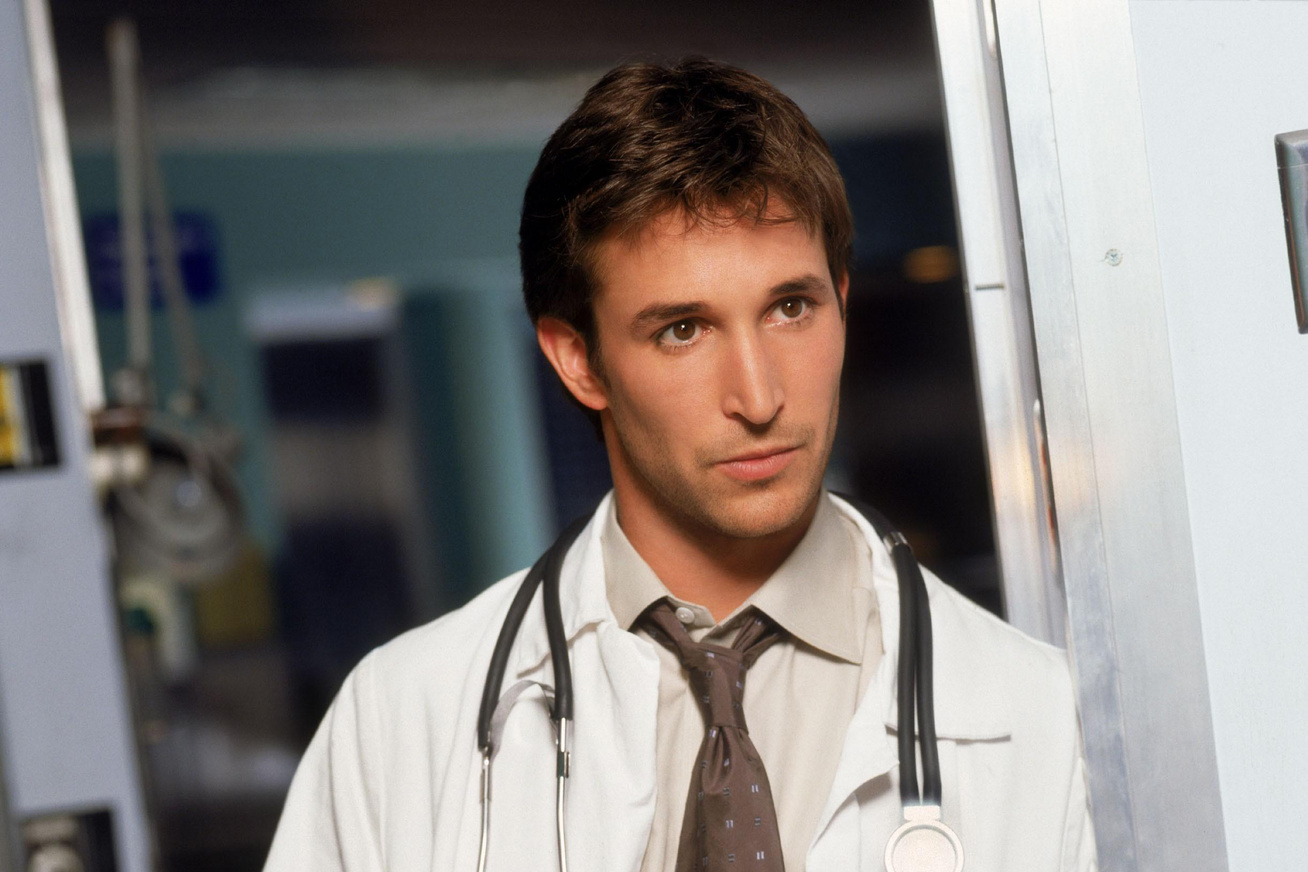 noah-wyle-cover-1