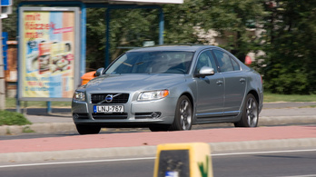Szerethető családi Volvo vagy Lexus 2-3 millió között?