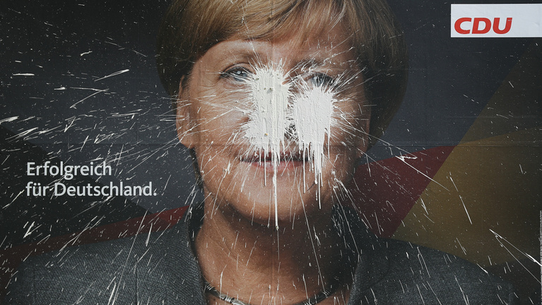 Hogy Merkel még sose volt ekkora bajban? Sebaj!